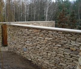 BRUCHSTEINE SANDSTEIN